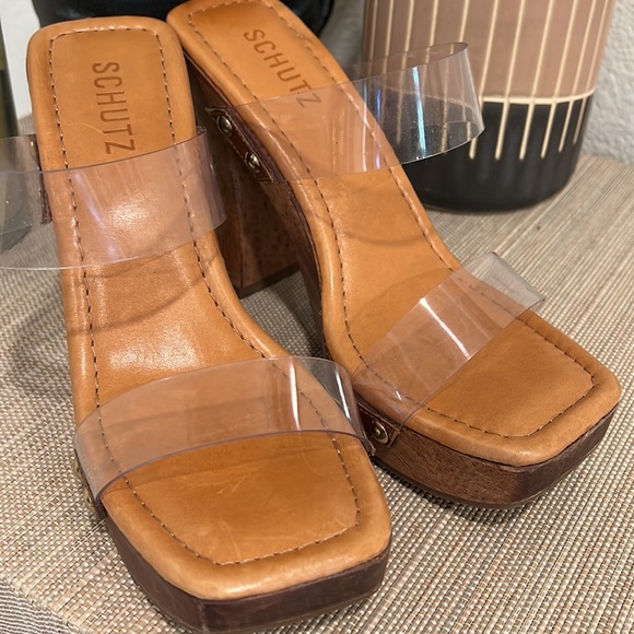 Wood clogs - Picture 2 of 5